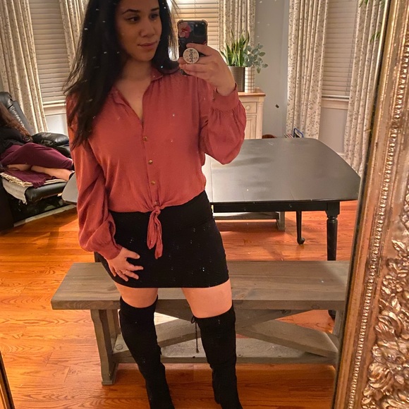 Tie Front Blouse - Picture 2 of 3